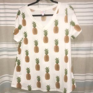 LulaRoe Christy tee medium